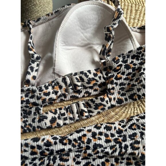 Xhilaration women’s size 16w/ 18w cheetah print two piece bathing suit - Picture 7 of 8